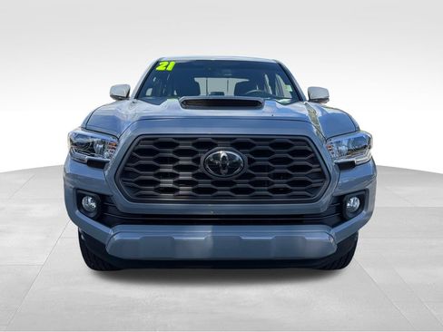 Used 2021 Toyota Tacoma TRD Sport RWD image 3