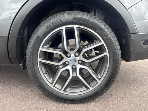 Used 2019 Ford Explorer Sport w/ Equipment Group 401A AWD/4WD image 35