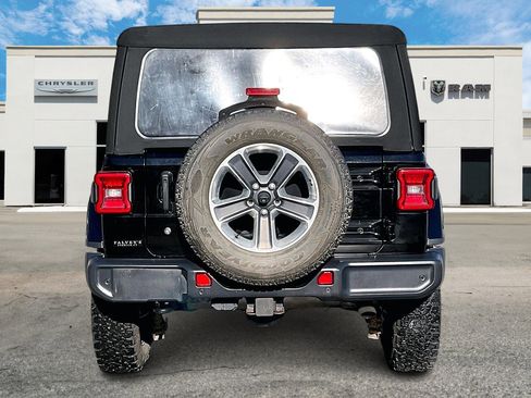 Used 2019 Jeep Wrangler Unlimited Sahara w/ Advanced Safety Group image 4