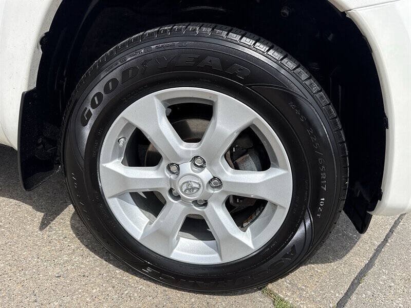 Used 2012 Toyota RAV4 Limited w/ Premium Plus Value Pkg AWD/4WD image 13