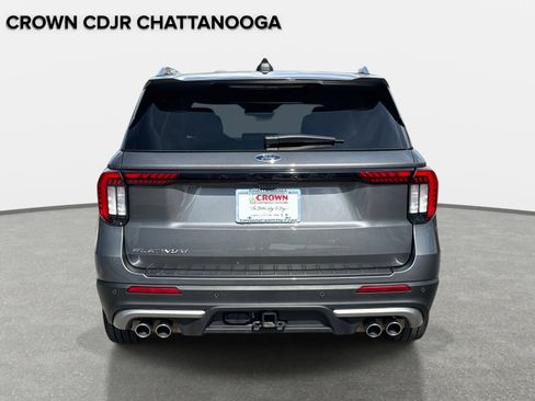 Used 2025 Ford Explorer Platinum w/ Ultimate Package image 6