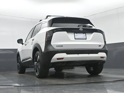 Used 2025 Nissan Kicks SR FWD image 50