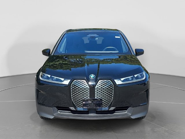 Used 2024 BMW iX xDrive50 w/ Premium Package AWD/4WD image 8