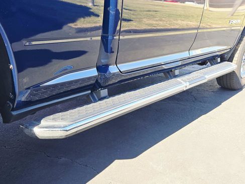 Used 2024 RAM 2500 Big Horn w/ Bed Utility Group image 17