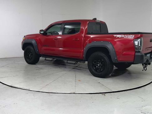 Used 2021 Toyota Tacoma TRD Off-Road image 4