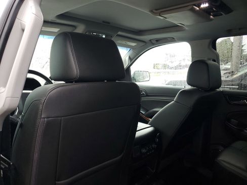 Used 2020 Chevrolet Suburban Premier image 5