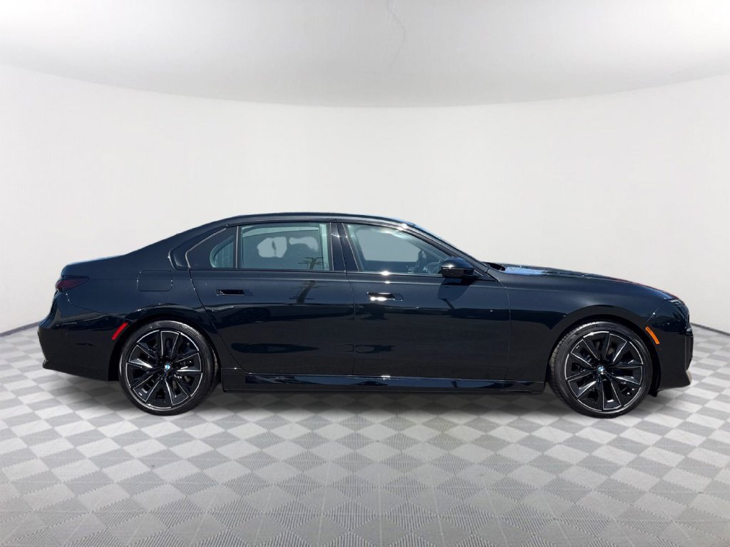 New 2026 BMW i7 xDrive60 AWD/4WD image 3