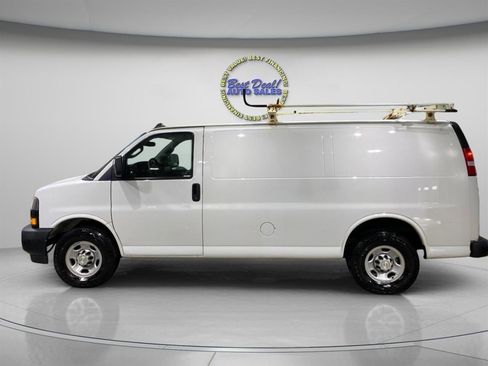 Used 2020 Chevrolet Express 2500 w/ Driver Convenience Package RWD image 2
