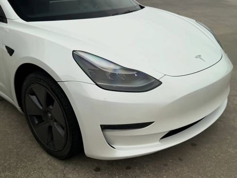 Used 2023 Tesla Model 3 Standard Range RWD image 5