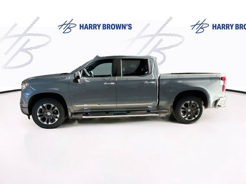 Used 2024 Chevrolet Silverado 1500 High Country w/ Technology Package AWD/4WD image 8
