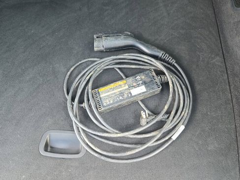 Used 2022 Jeep Grand Cherokee Overland w/ Luxury Tech Group IV image 18