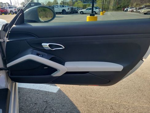 Used 2024 Porsche 718 Cayman S RWD image 38