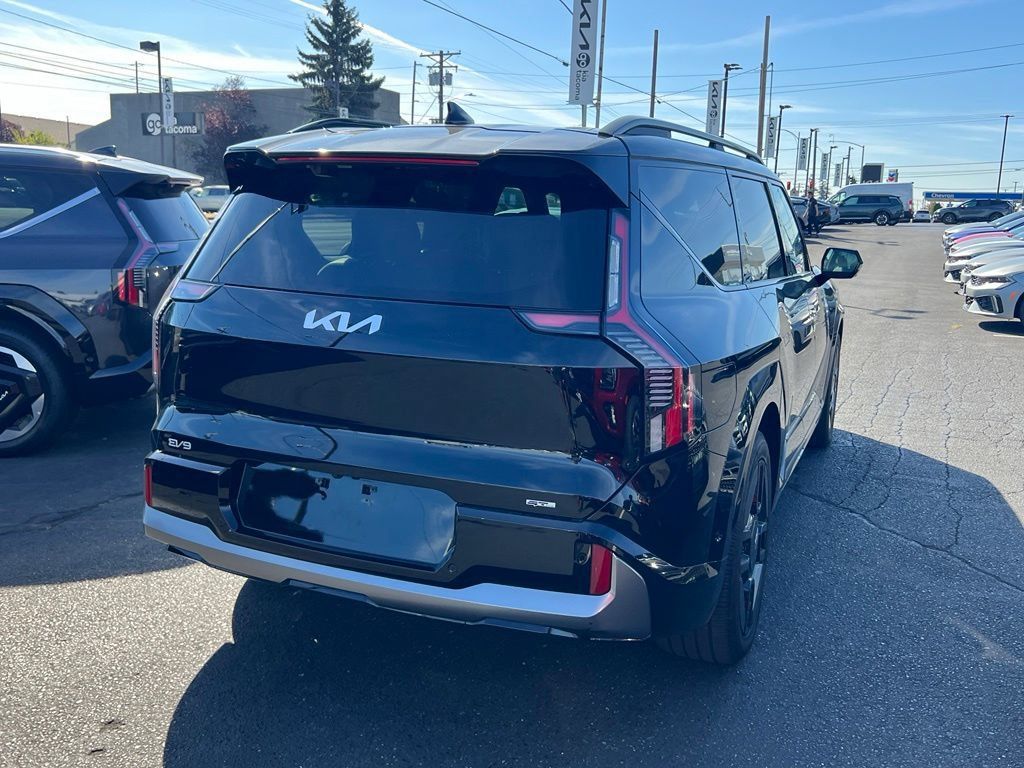 Certified 2024 Kia EV9 GT-Line AWD/4WD image 5
