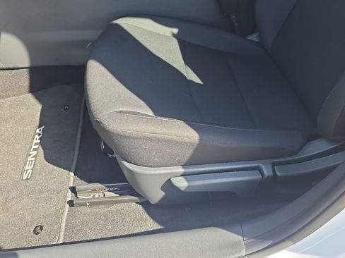 Certified 2025 Nissan Sentra S image 27