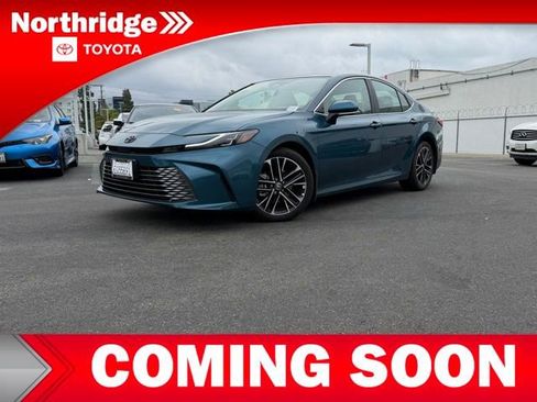 Used 2025 Toyota Camry XLE image 2