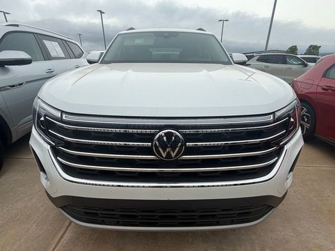 Certified 2026 Volkswagen Atlas SE AWD/4WD image 3