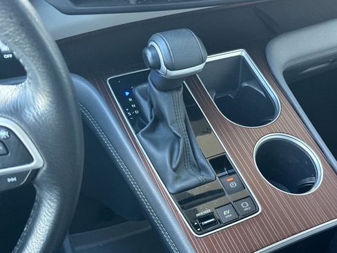 Used 2024 Toyota Sienna XLE image 20