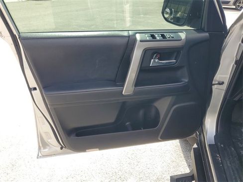 Used 2019 Toyota 4Runner SR5 image 10