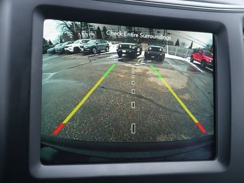 Used 2023 Jeep Cherokee Altitude Lux w/ Lux Elite Package image 18