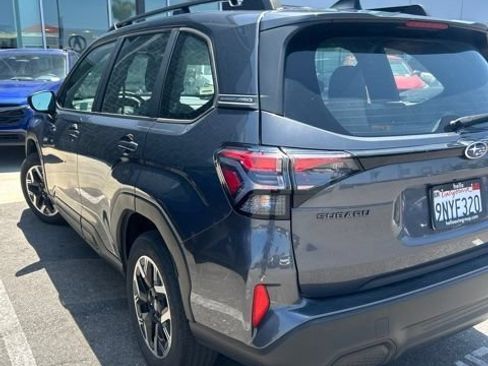 Used 2025 Subaru Forester AWD/4WD image 3