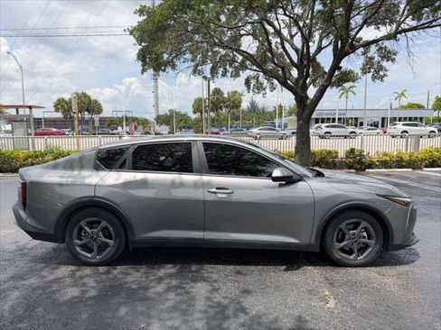 Used 2025 Kia K4 FWD image 11