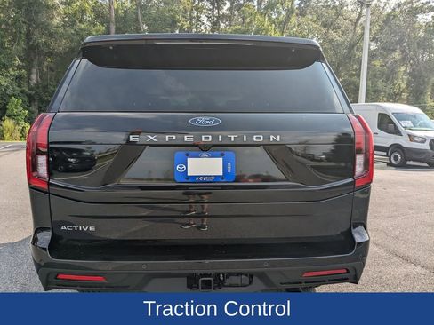 New 2025 Ford Expedition Active image 5