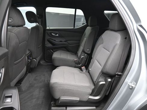 Used 2023 Chevrolet Traverse LT AWD/4WD image 21