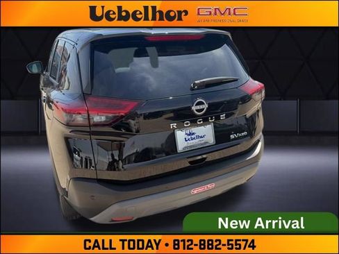 Used 2023 Nissan Rogue SV image 9