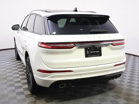 New 2026 Lincoln Corsair Reserve w/ Jet Appearance Package AWD/4WD image 4