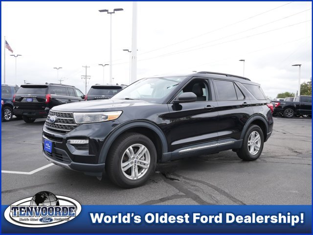 Certified 2023 Ford Explorer XLT w/ Equipment Group 202A AWD/4WD image 1