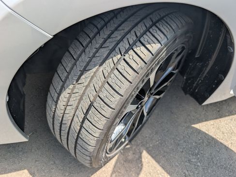 Used 2018 Toyota Corolla SE FWD image 21