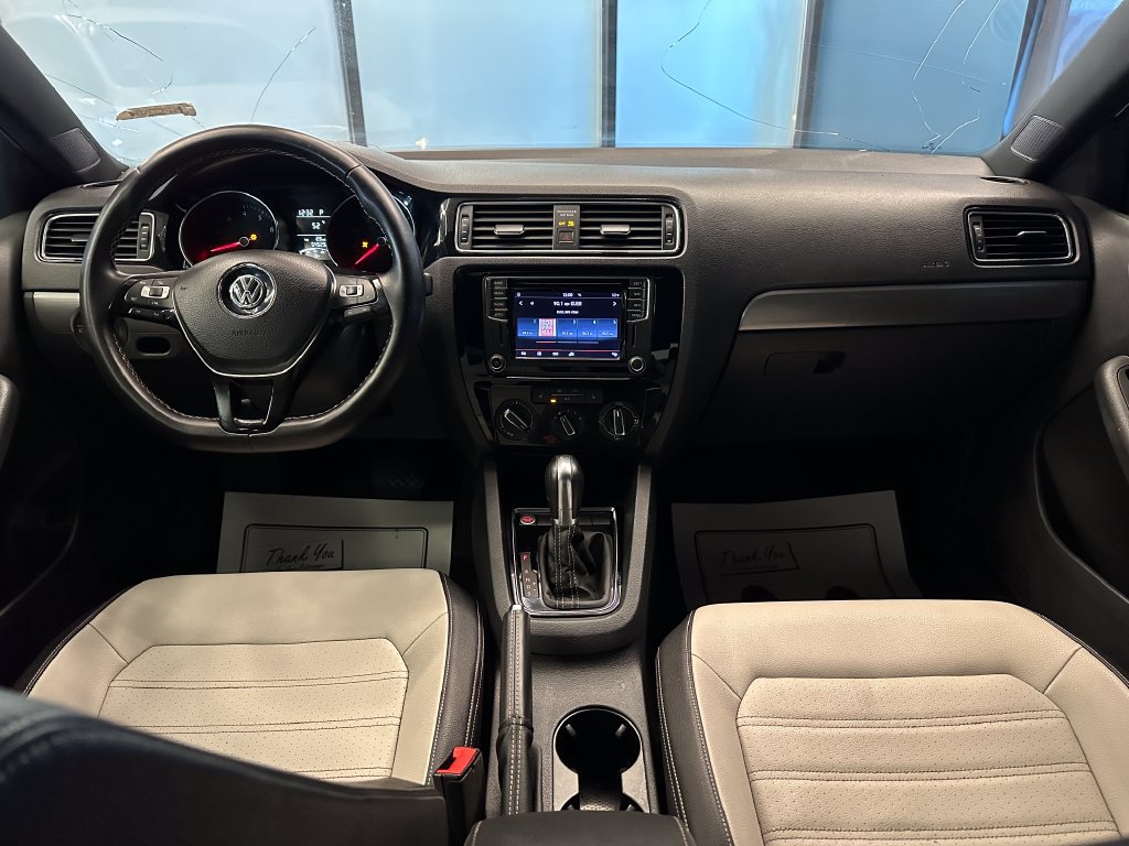 Used 2016 Volkswagen Jetta Sport FWD image 9