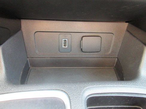 Used 2019 Ford Escape Titanium FWD image 20