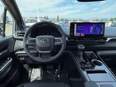 Certified 2026 Toyota Sienna XLE Woodland Edition AWD/4WD image 14