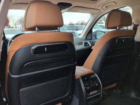 Certified 2023 BMW X7 xDrive40i w/ Executive Package image 19