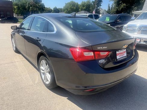 Used 2017 Chevrolet Malibu LT image 7