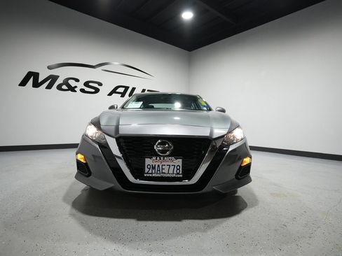 Used 2022 Nissan Altima 2.5 S image 2