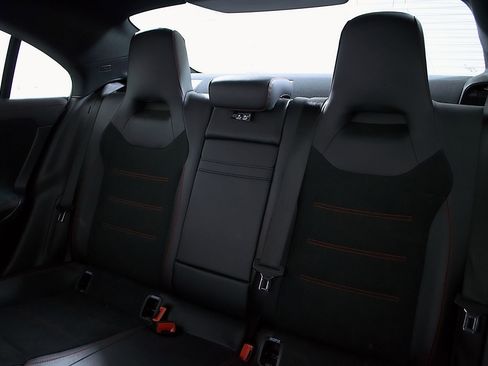 Used 2022 Mercedes-Benz CLA 250 image 16