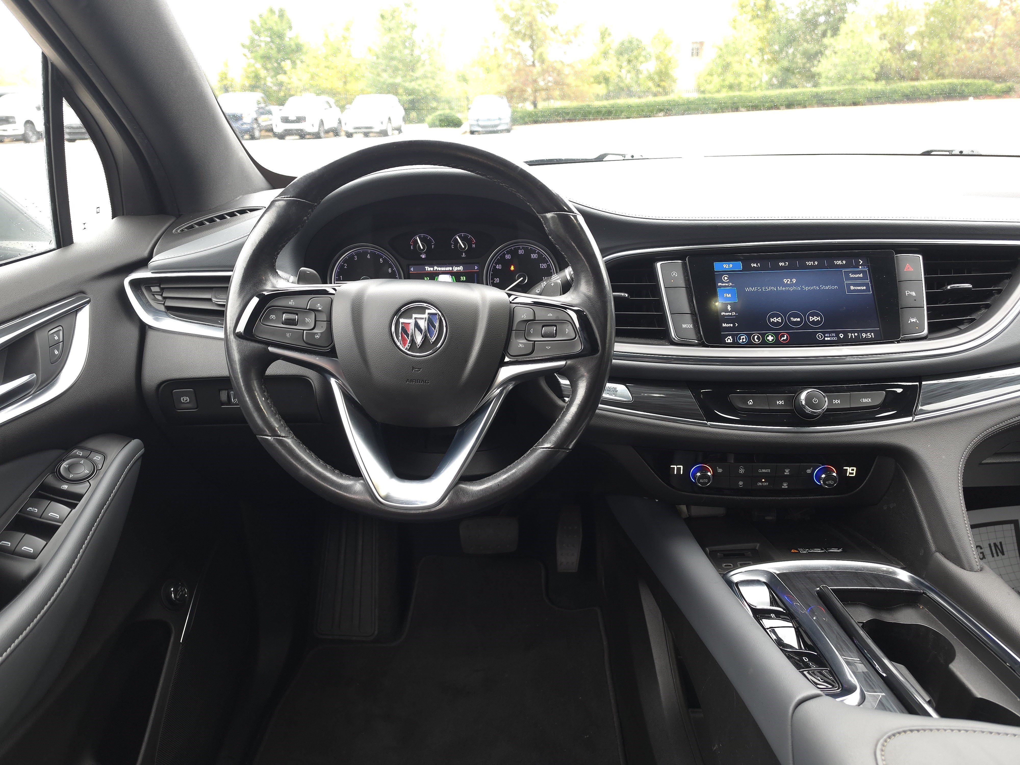Used 2023 Buick Enclave Essence w/ Experience Buick Package FWD image 12