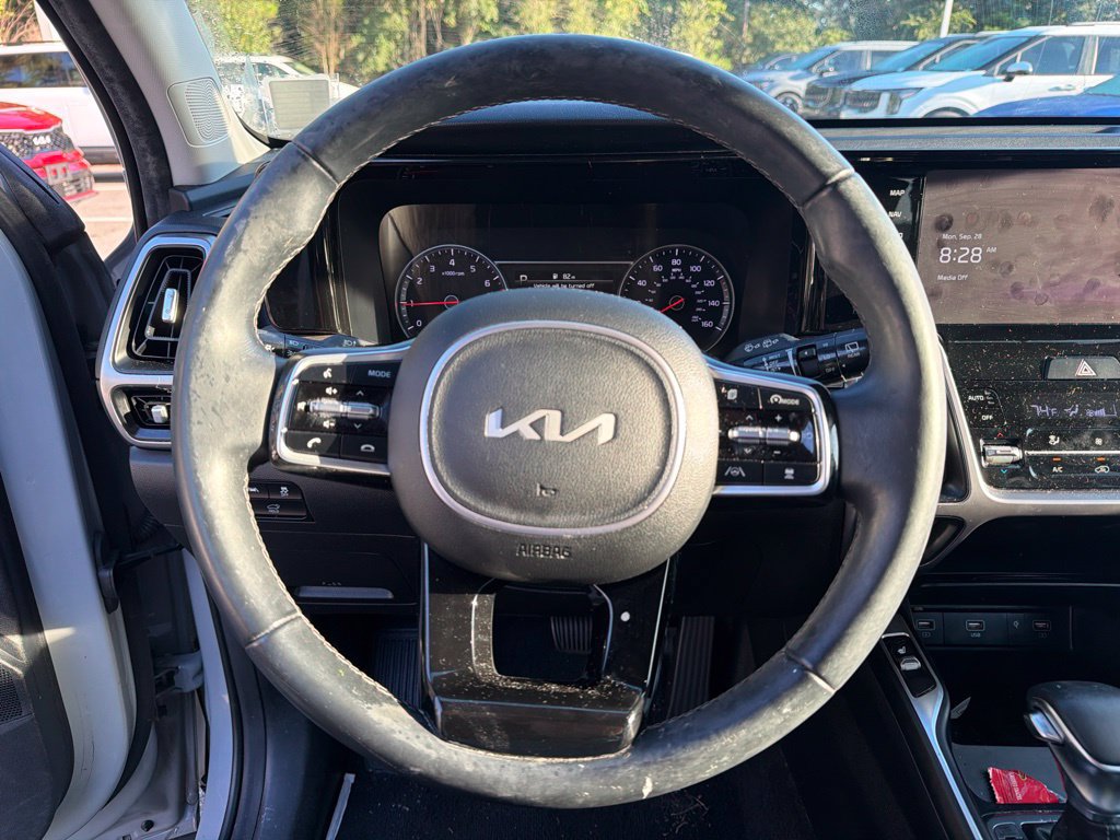 Certified 2023 Kia Sorento EX w/ Panoramic Sunroof Package FWD image 12