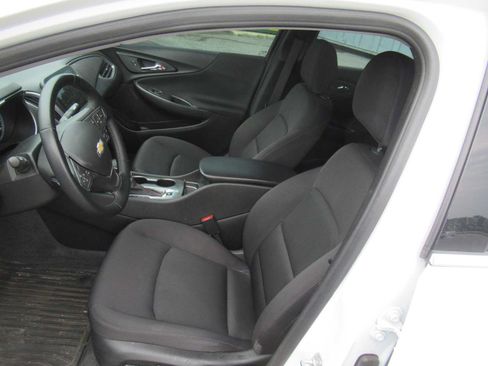 Used 2024 Chevrolet Malibu RS FWD image 13