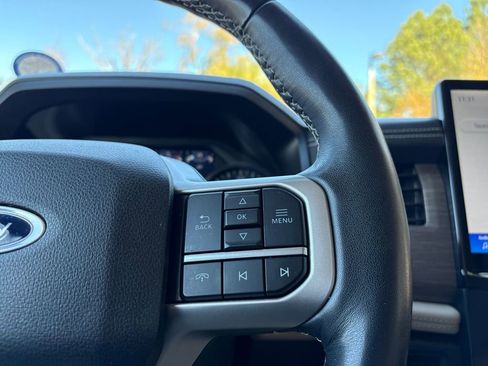 Used 2024 Ford Expedition Max Limited image 18