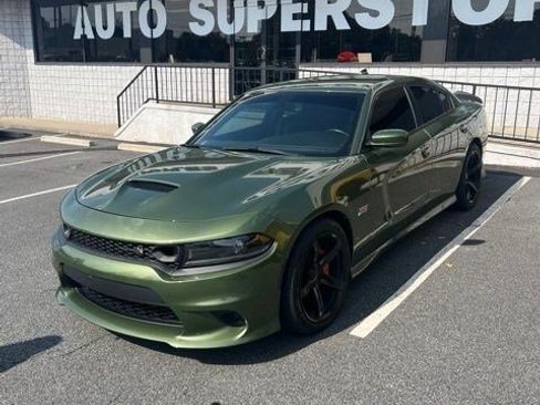 Used 2022 Dodge Charger Scat Pack w/ Plus Group RWD image 2