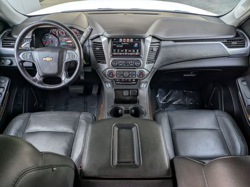 Used 2019 Chevrolet Suburban LT image 23