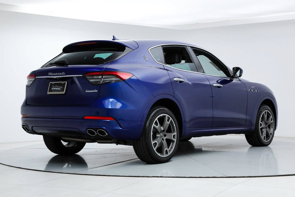 Certified 2023 Maserati Levante GT AWD/4WD image 5