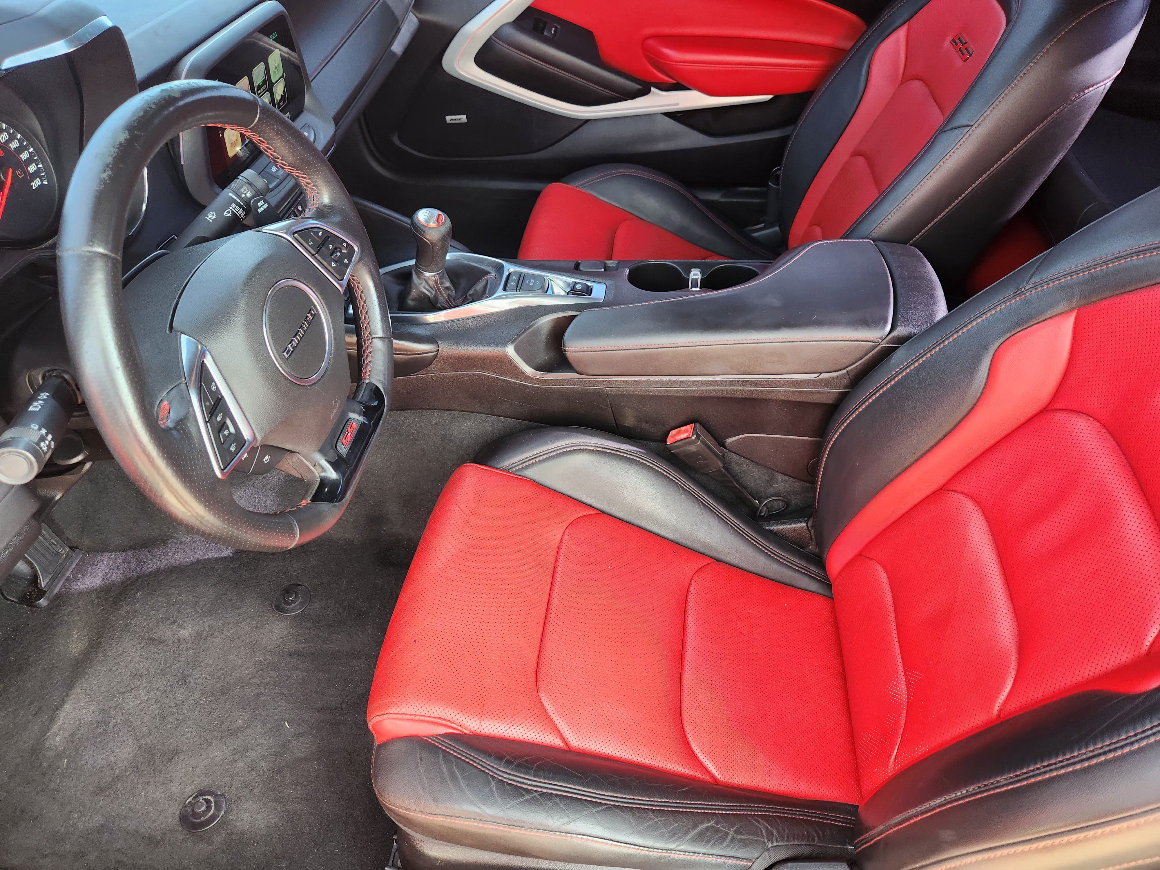 Used 2016 Chevrolet Camaro SS RWD image 13