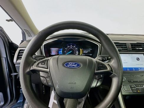Used 2020 Ford Fusion SE FWD image 11