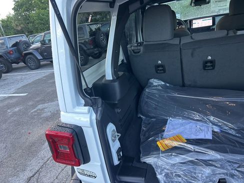 New 2025 Jeep Wrangler Willys image 30