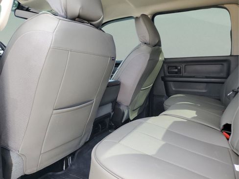 Used 2018 RAM 2500 Tradesman w/ Chrome Appearance Group image 9