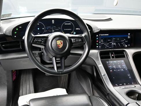 Used 2020 Porsche Taycan 4S image 33